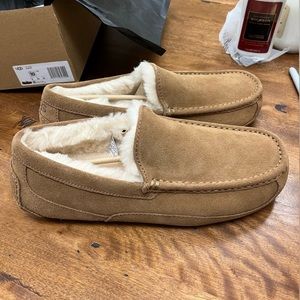 UGG Men’s Ascot Slipper